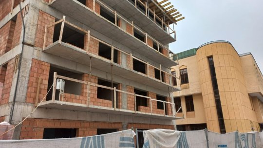 Stadiul lucrărilor la căminul studențesc de lângă Aula Universității Transilvania