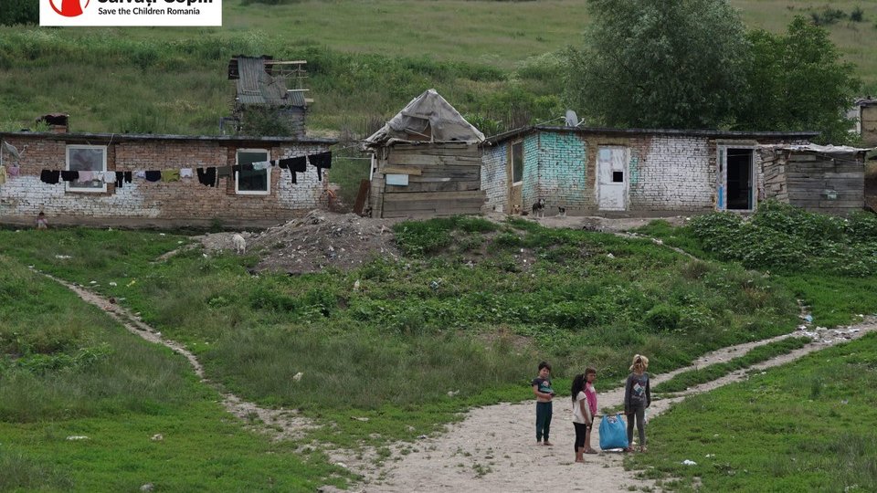 Salvați Copiii: România este într-o situație de urgență referitor la drepturile copiilor