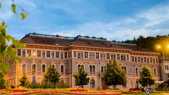 Planuri manageriale pentru Universitatea Transilvania cu poezie și revendicări de tip sindicalist