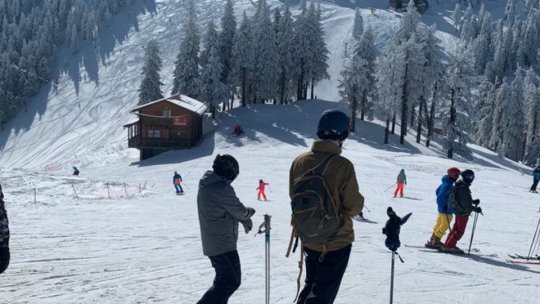 Starea pârtiilor din Poiana Brașov: vreme caldă, cu minime pozitive. Diferență de temperatură de peste 15 grade Celsius față de ziua precedentă