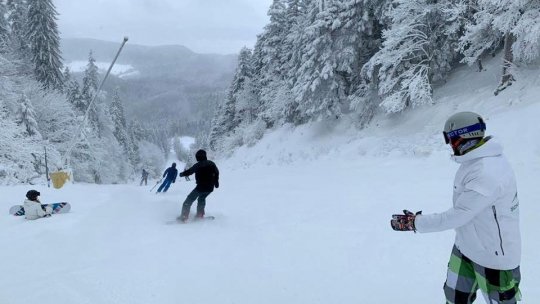 Vreme de primăvară, astăzi, în Poiana Brașov. Care este starea pârtiilor
