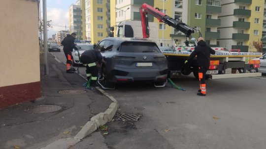 36 de mașini parcate aiurea prin oraș, ridicate în minivacanța de Revelion