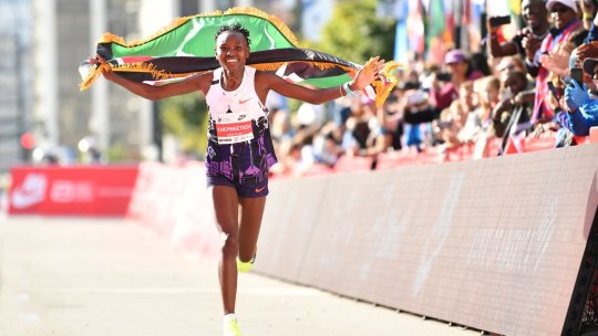 Maraton. Ruth Chepngetich a câştigat maratonul de la Chicago cu un nou record mondial