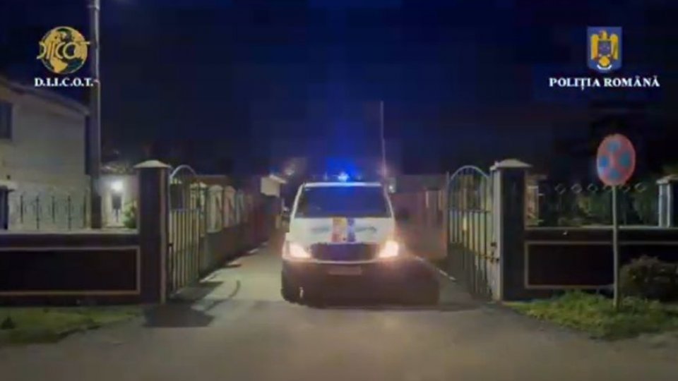 DIICOT: 120 de percheziţii în cadrul unor acţiuni pentru combaterea traficului de droguri şi contrabandă cu ţigarete
