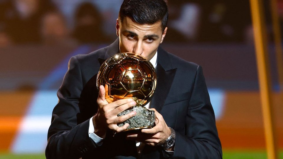 Fotbal. Rodri a luat Balonul de Aur