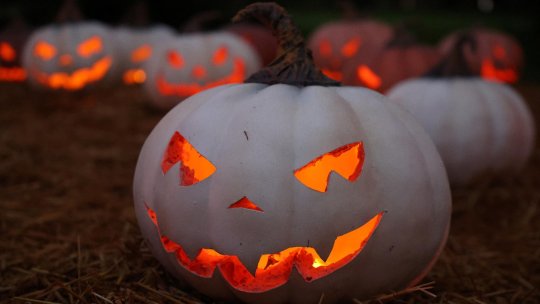 Semnificația sărbătorii de Halloween | Audio