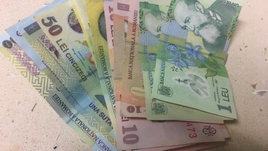 Peste 900.000 de pensionari au primit indemnizaţie socială în luna septembrie