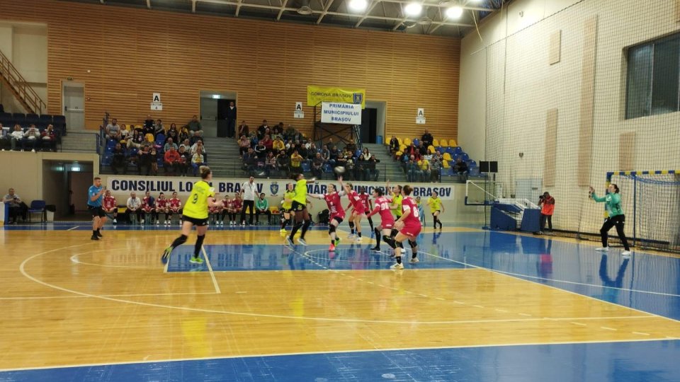 Handbal feminin: A patra victorie consecutivă în Liga Florilor pentru Corona