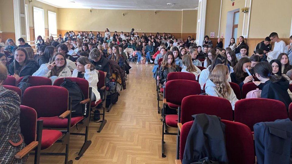 A  fost lansată a VI-a ediție a proiectului „Liderii de mâine”