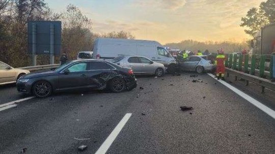 Prahova: Accident pe Autostrada A3 - 26 de persoane evaluate medical