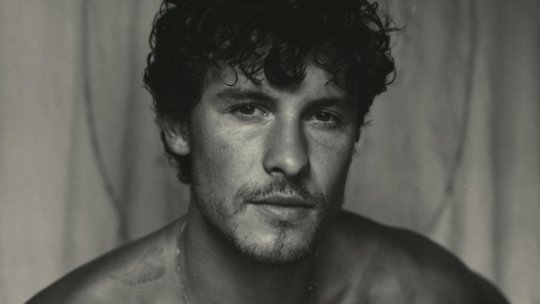 Shawn Mendes a lansat cel de-al cincilea album, „Shawn”