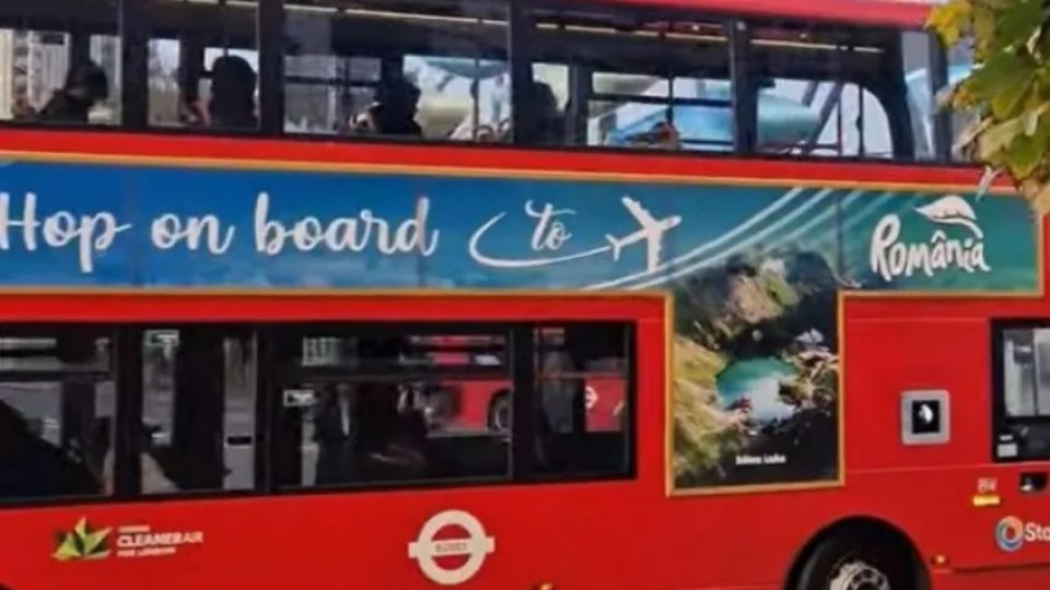 România este promovată pe autobuzele din câteva orașe britanice