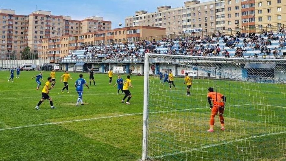 Fotbal: Kids Tâmpa - Olimpic Zărnești, vineri, pe ICIM