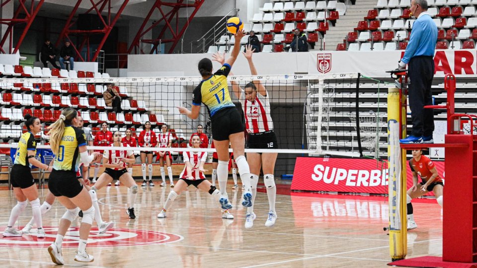Volei. Corona Brașov, înfrângere cu Dinamo București