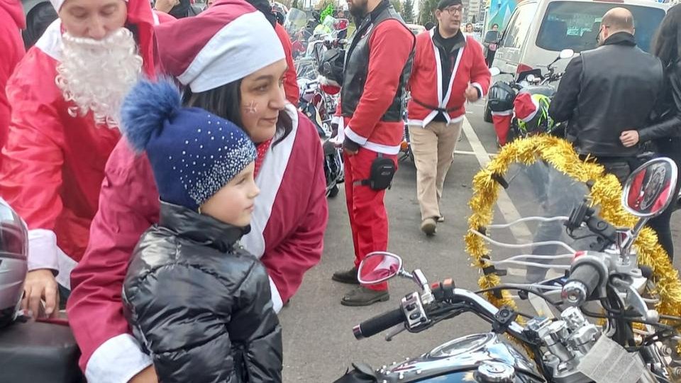 MotoCrăciuni 2024, doar în parcarea mall-ului din cartierul Tractorul