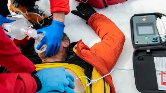 Echipele Salvamont Predeal și Salvamont Râșnov au fost dotate cu două defibrilatoare moderne