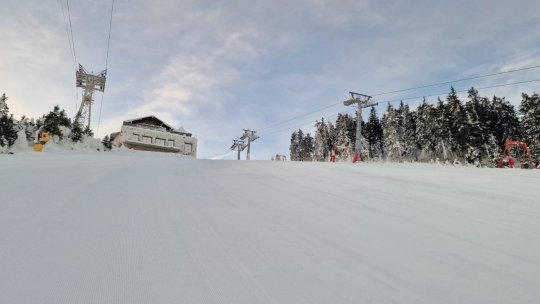 Se schiază în condiții bune și foarte bune în partea superioară a Masivului Postăvarul