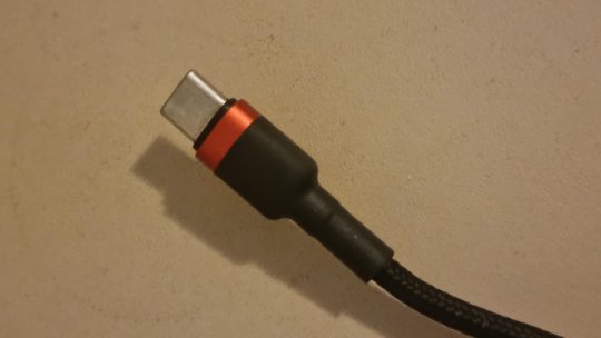 Același încărcător pentru orice tip de gadget