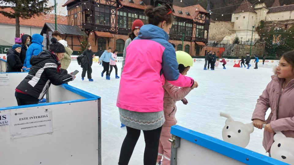 S-a redeschis patinoarul de la Olimpia