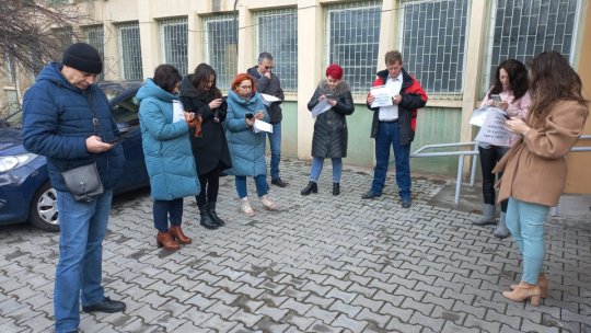 Salariaţii agenţiilor pentru IMM-uri continuă protestele