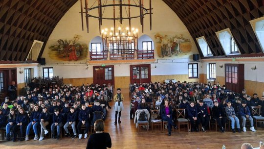 Campania "Nu lăsa drogurile să trăiască în locul tău. Tu decizi!" a ajuns la Râșnov și Cristian