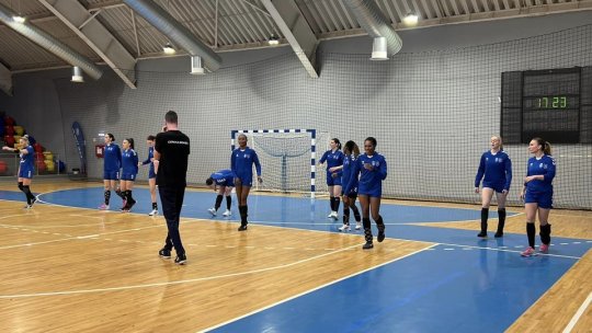Echipa de handbal feminin Corona Brașov, pe loc de baraj după eșecul de la Târgu Jiu