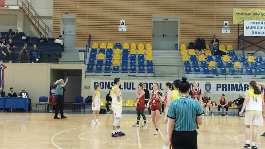 Premieră în baschetul feminin românesc, jucătoare de 13 ani în echipa de senioare