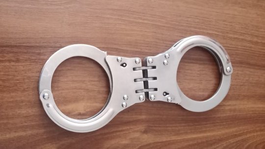 Trei adolescenți acuzați de tâlhărie calificată au fost arestați