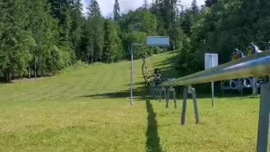 Sanie de vară în Poiana Brașov, din toamnă