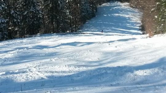 Starea pârtiilor din Poiana Brașov. Cupa Corona la schi alpin închide Pârtia Lupului Superior