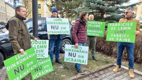 Protest al lucrătorilor din industria de prelucrare a lemnului