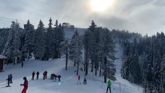 Se schiază în condiții bune în partea superioară a Masivului Postăvaru