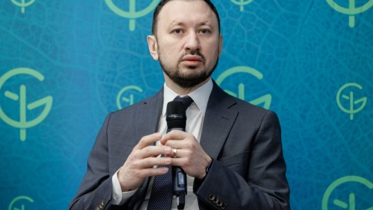 Ministrul Mediului, Mircea Fechet, la inaugurarea unui centru de sortare a ambalajelor din Brașov