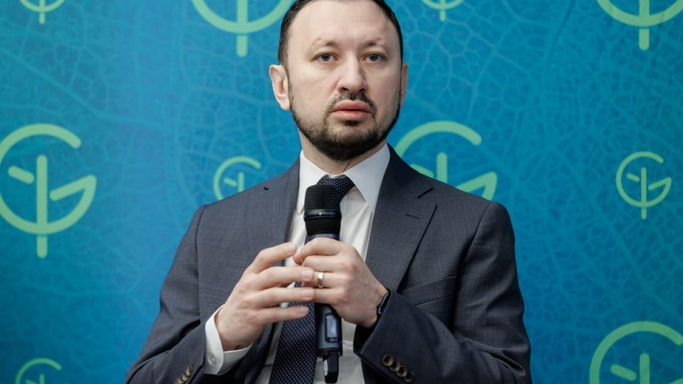 Ministrul Mediului, Mircea Fechet, la inaugurarea unui centru de sortare a ambalajelor din Brașov