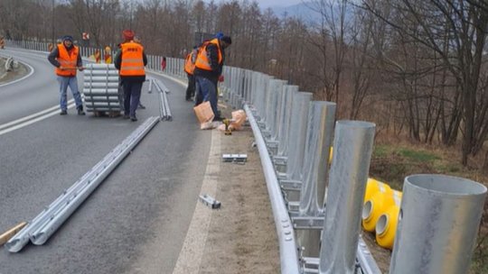 Parapete pe role, pe mai multe drumuri din județele Brașov și Sibiu