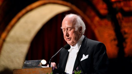A murit Peter Higgs, fizicianul care a descoperit ”particula lui Dumnezeu”