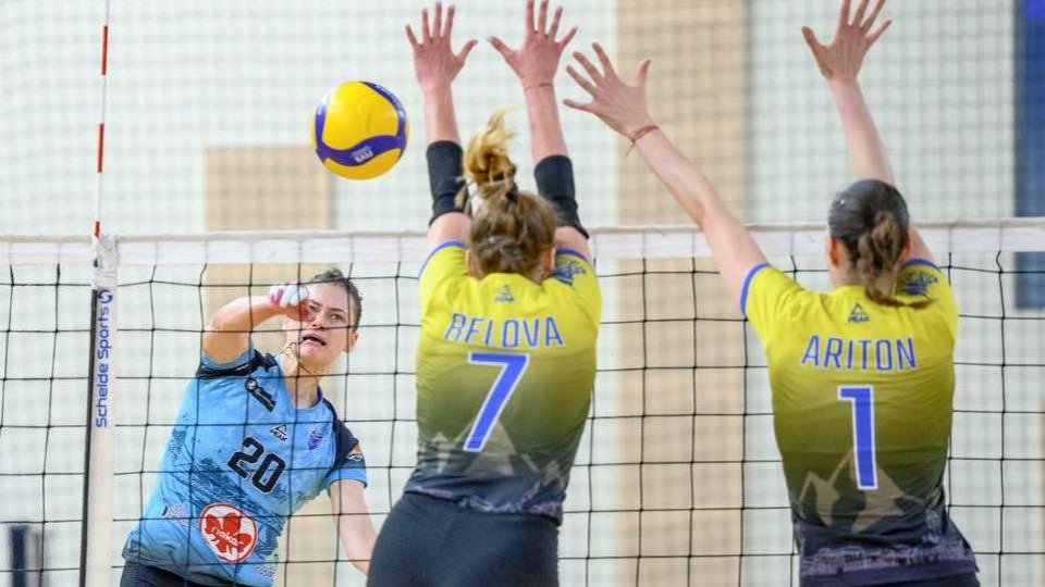 Volei feminin. Corona Brașov, învinsă de CSM Lugoj