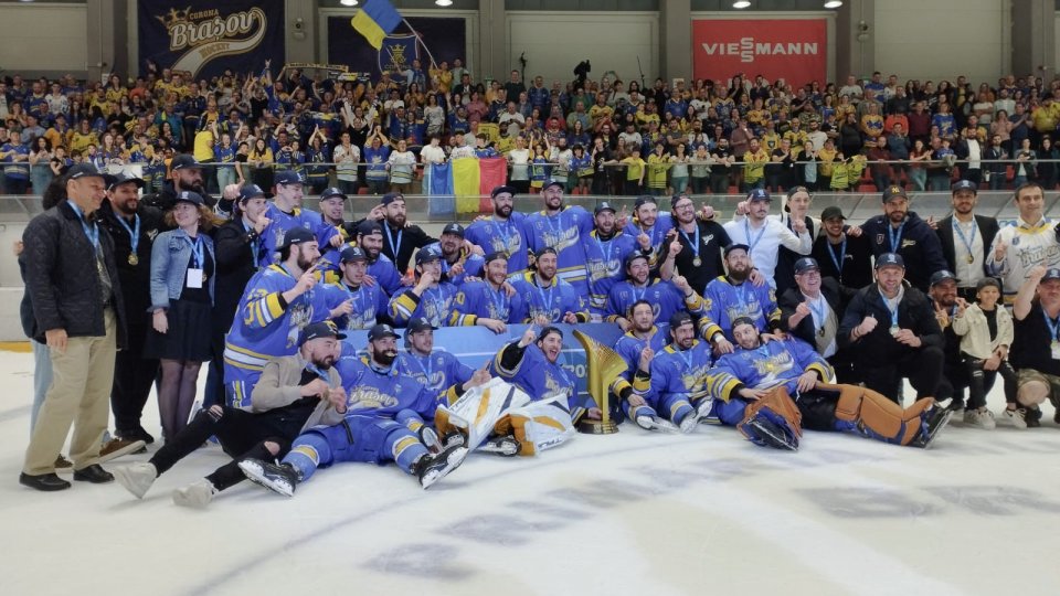 Paradă cu trofeul!