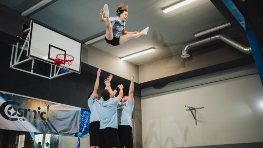 Brașovul are de-acum o echipă de cheerleading