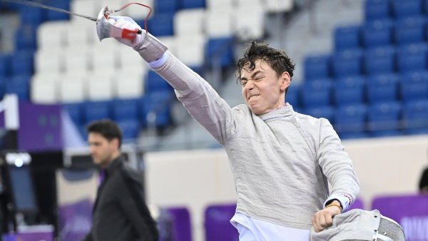Vlad Covaliu a câştigat titlul mondial al juniorilor la sabie masculin