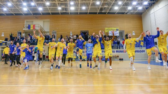Volei masculin. Corona, cu medaliile pe masă