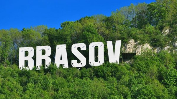 Închiderea Centrului istoric al Braşovului la sfârșit de săptămână pentru anumite categorii de autovehicule va fi decisă în ședința CL