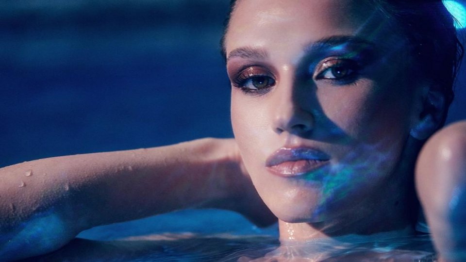 Ioana Ignat a lansat albumul de debut, omonim, ca o oglindă a sufletului ei