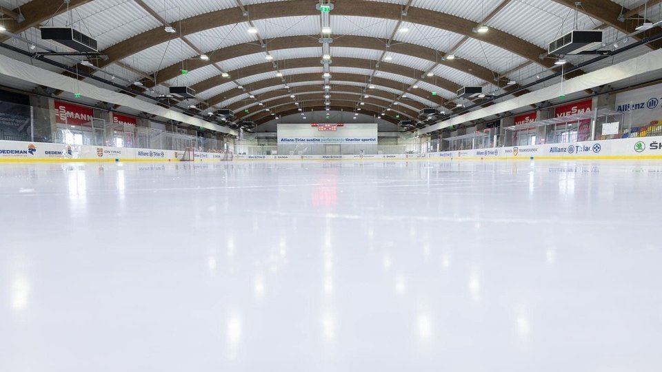 Guvernul va construi un patinoar la Sfântu Gheorghe