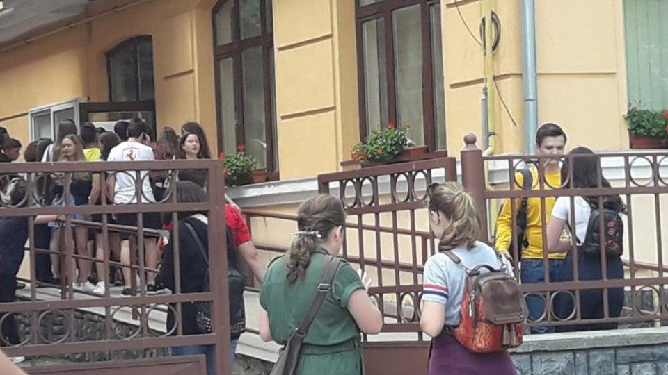 Mai multe locuri pentru elevi în liceele, colegiile și școlile profesionale din județul Brașov