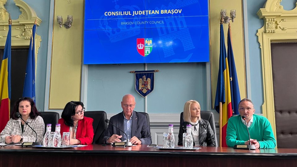 Familiile în care sunt copii cu nevoi speciale, invitate la „Galeria Terapiilor”