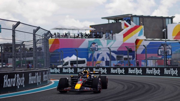 Verstappen plecă primul în cursa de sprint de la Miami