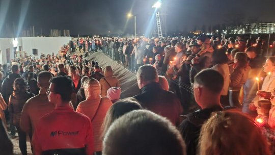 Hristos a înviat! Slujbe emoționante în noaptea de Înviere