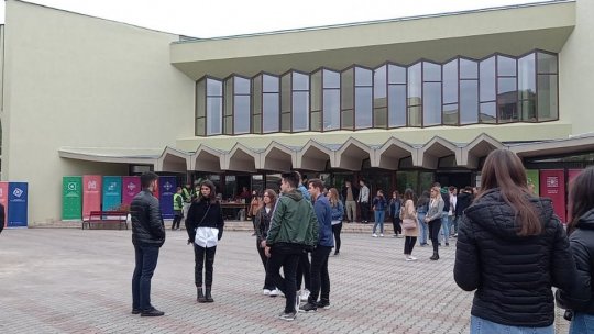 Proiect al studenților de la Universitatea Transilvania: apă caldă produsă printr-un sistem solar termic