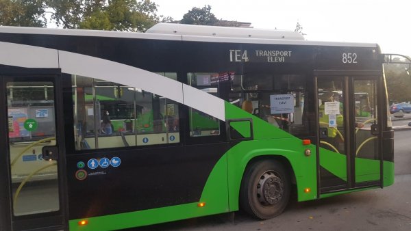 Transportul în comun destinat elevilor din Brașov și Săcele a fost reluat